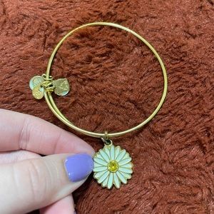 alex and ani bracelet!! 🌸